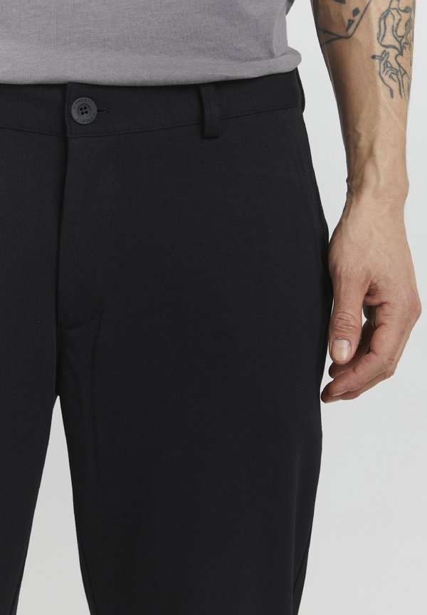 PRCAMO REGULAR FIT - Chinos4