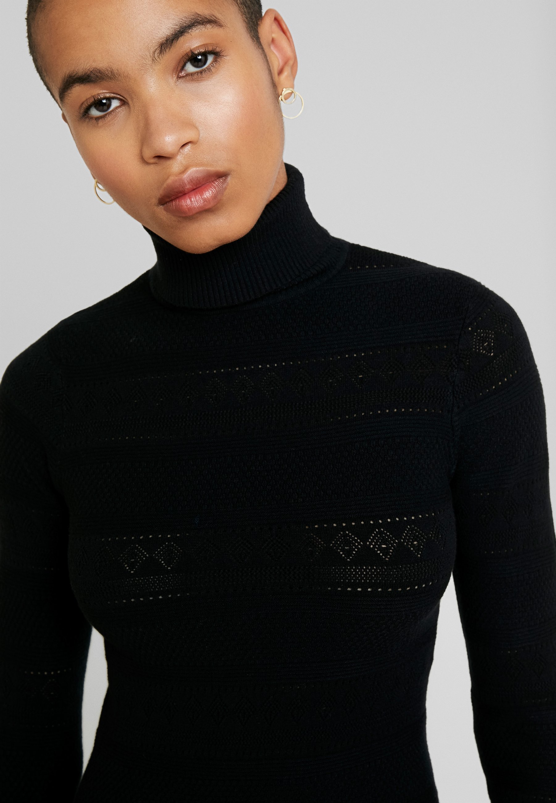 Dorothy Perkins ALL OVER JUMPER Strikkegenser black Dorothy Perkins ALL OVER POINTELLE JUMPER - Strikkegenser - blush