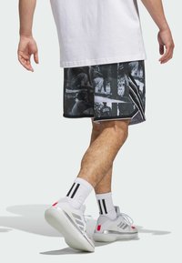 adidas Performance CRAZY LITE AOP - Korte sportsbukser - white black
