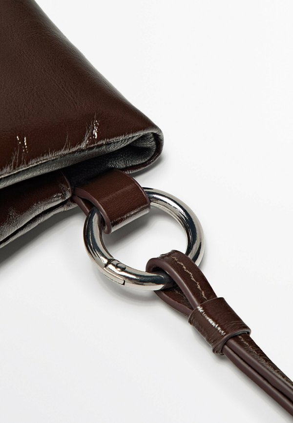 QUILTED - Tech accessory2