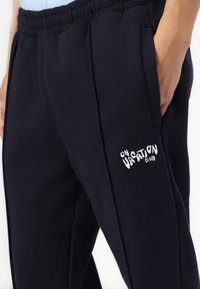 On Vacation SUNRISE PANTS UNISEX - Παντελόνι φόρμας - navy