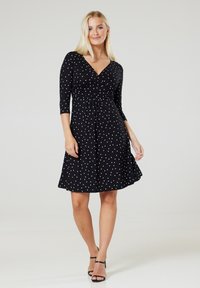 Chelsea Clark FLARED MATERNITY 3/4 SLEEVES - Džersejové šaty - black/white