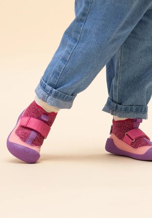 TODDLY - First shoes - pink