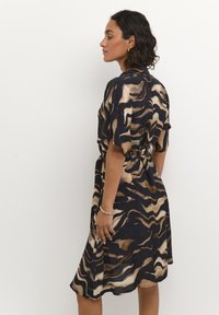 Kaffe LAILA  - Ingruha - black brown tiger print