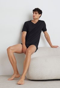 Thumbnail Image 2