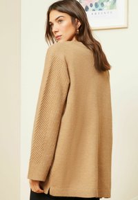 Love & Roses SUPER SOFT LONGLINE TEXTURE - Adīta jaka - camel