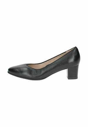 Escarpin en cuir noir avec un embout pointu et un talon block de hauteur intermédiaire. Présente une texture lisse et un design minimaliste. Détail subtil du logo sur le talon.
