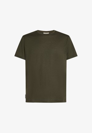 Prosty ciemnooliwkowy t-shirt z krótkim rękawem, z okrągłym dekoltem i małą metką marki przy dolnym brzegu.