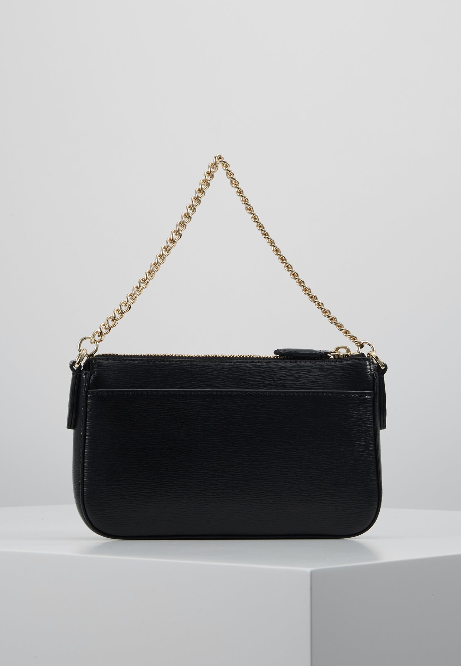 DKNY SUTTON DEMI XBODY Håndveske blacksvart Zalando.no DKNY SUTTON DOME XBODY Skulderveske black Zalando.no