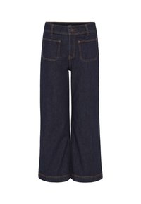 Jean denim bleu marine à jambes larges avec poches plaquées à l'avant, passants de ceinture et coutures contrastantes.