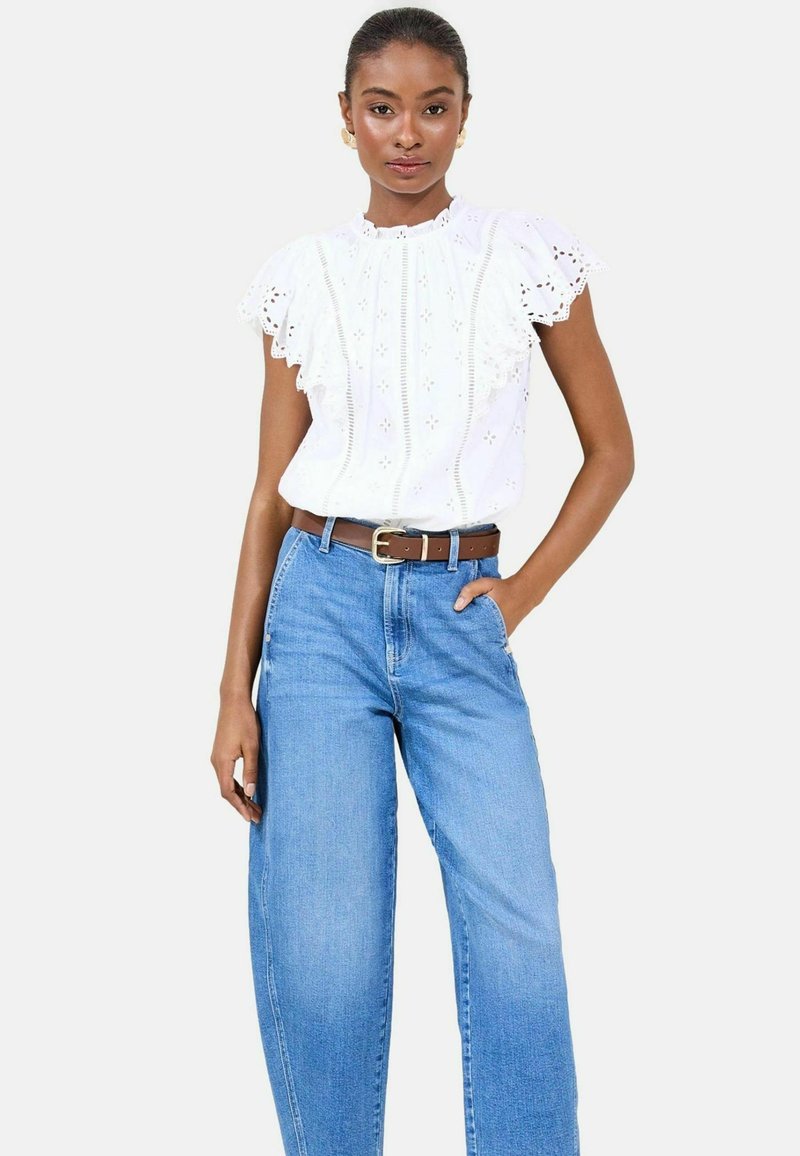 Lipsy REGULAR FIT - BRODERIE RUFFLE - Pusero - white