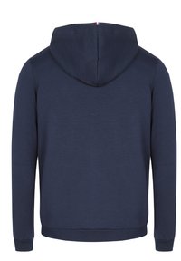 Felpa con cappuccio blu navy, con maniche lunghe, realizzata in tessuto morbido. Presenta un design semplice e un piccolo accento triangolare sullo scollatura.