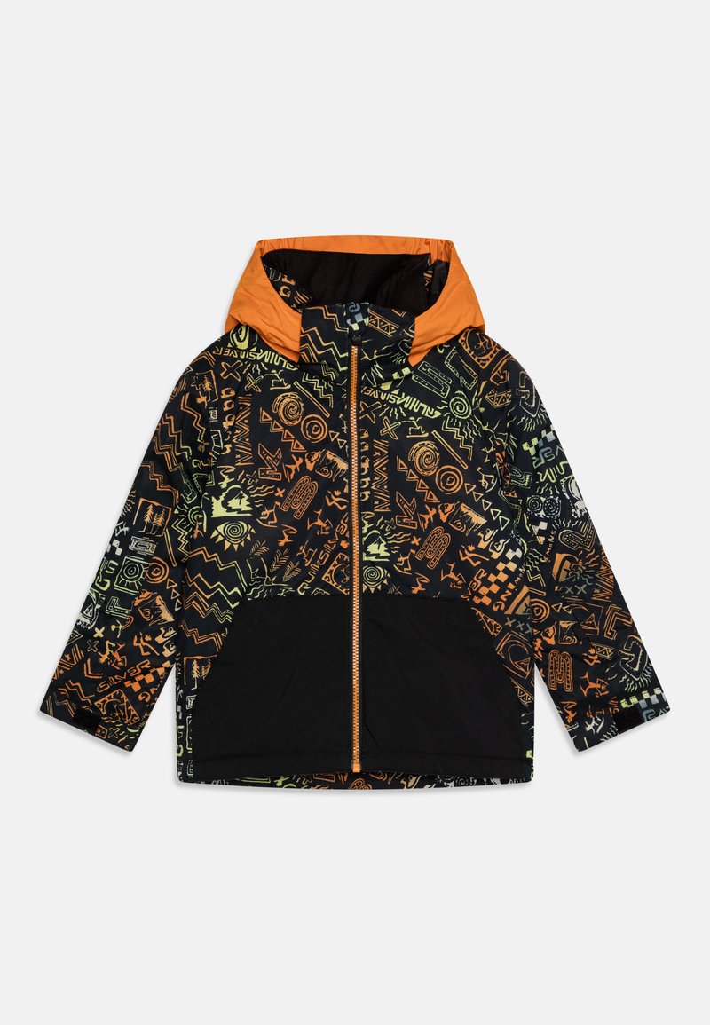 Giacca con cappuccio nera e arancione con motivi astratti colorati, zip completa e tasche frontali. Il materiale sembra essere testurizzato e leggero.