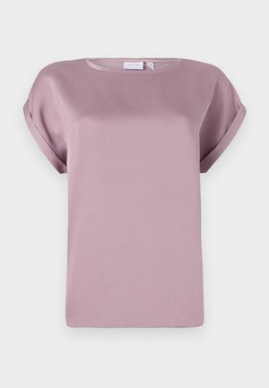 Haut à manches courtes, col rond en tissus mauve clair et doux. Présente des poignets roulés et une coupe décontractée, avec une texture lisse et légèrement brillante.