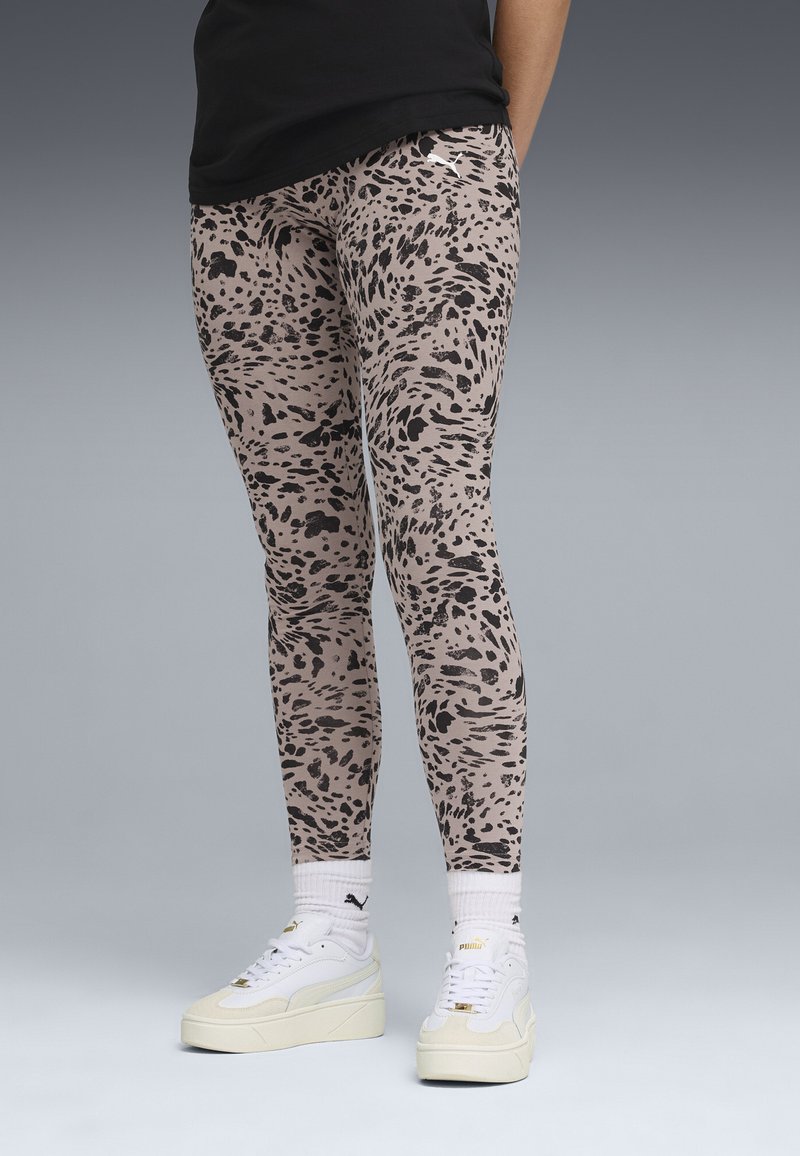 Puma ESSENTIALS GRAPHICS BEDRUCKTE - Legíny - kalhoty - sandstone