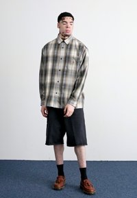 Thumbnail Image 2