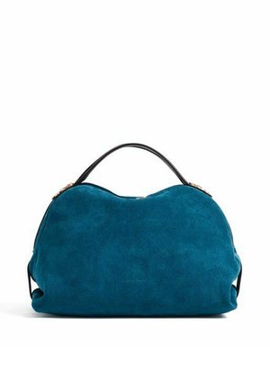 Borsa a mano in camoscio color verde acqua con forma curva liscia e un manico singolo in pelle nera su sfondo bianco.