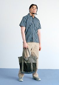 Thumbnail-Bild 2