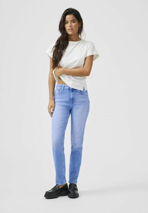 ONLY ONLEMILY - Vaqueros slim fit - special bright blue denim