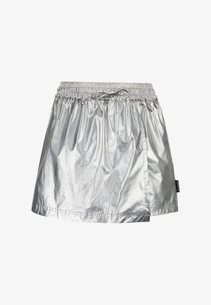 Zilveren metallic rok met een elastische tailleband en trekkoord. Heeft een gladde, reflecterende textuur en een losvallend ontwerp.