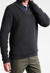 Pier One Strickpullover - mottled dark grey