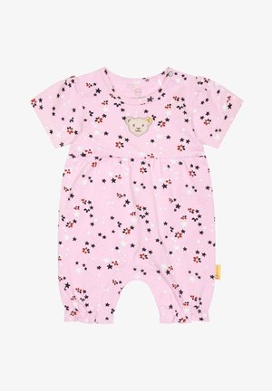 Combinaison bébé rose à manches courtes avec imprimés étoiles et fleurs noirs et blancs, ouvertures élastiques aux jambes, et patch visage d'ours en peluche sur la poitrine.