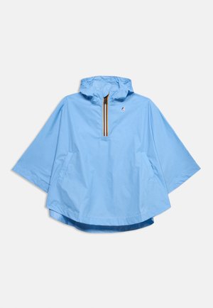 Lyseblå regnponecho med hette, foran halvlukking med glidelås og to sidelommer, med en liten logo på brystet.
