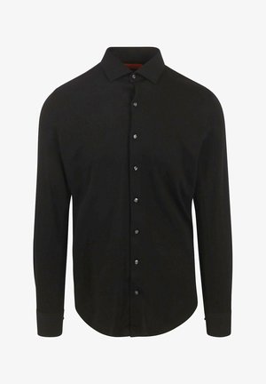 Schwarzes langärmeliges Hemd mit Knopfleiste, spitzem Kragen und sieben Knöpfen vorne, von vorne auf weißem Hintergrund gezeigt.