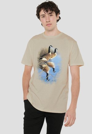 WILD WINGS WILDLIFE MORNING REFLECTIONS CANADA GEESE - T-Shirt print - sand
