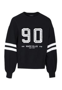 Felpa nera con numero in blocco bianco "90" e dettagli metallici, polsini a righe bianche e testo ricamato "Marc Ellis New York."