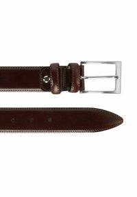 Ruskea nahkavyö kiiltävällä hopeanvärisellä suorakulmaisella soljella, jossa on näkyvää ommelta ja viisi säädettävää reikää vyön pituudelta.