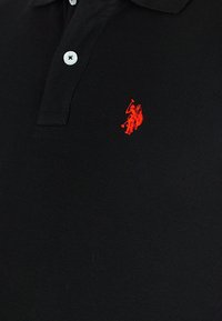 Thumbnail Image 6