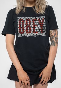 Paradiso Clothing BRING ME THE HORIZON OBEY - Print T-shirt - black