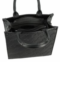 Sac à main noir en cuir texturé, avec un design embossé, deux poignées supérieures et une poche intérieure zippée.