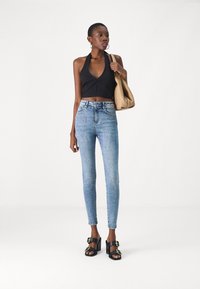 Karl Lagerfeld Jeans SKINNY - Aptempti džinsai - real visual acid mid blue