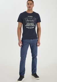 Blend BHBRIXIUS REGULARFIT - Chino stiliaus kelnės - dress blues