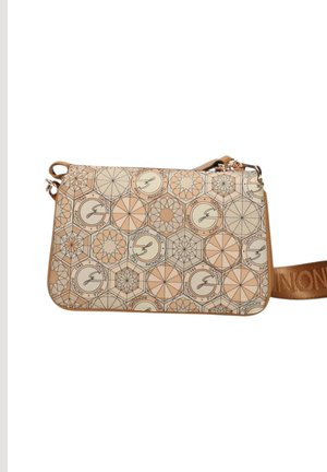 Rechteckige beige Crossbody-Tasche mit geometrischen und kreisförmigen Mustern, dem Schriftzug „Gattinoni Since 1946“ und einem breiten braunen Riemen mit Logobeschriftung.