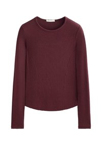 Dlhý rukáv, priliehavý rib pruhovaný top v hlbokej burgundskej farbe s okrúhlym výstrihom a jemnými švovými detailmi na prednej strane a po stranách.