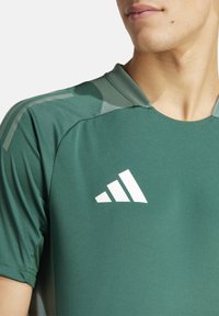 adidas Performance FUSSBALL - TEAMSPORT TIRO
 - Voetbalshirt - gruen