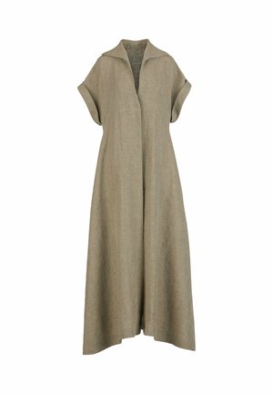 Bézs len anyagú, ujjatlan hosszú ruha széles gallérral és laza, áramló kialakítással, fehér háttér előtt bemutatva.