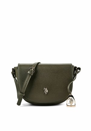 Bolso bandolera de cuero verde oscuro con correa ajustable, pequeño logo plateado de jinete en la parte delantera y colgante plateado de jinete en el lateral.