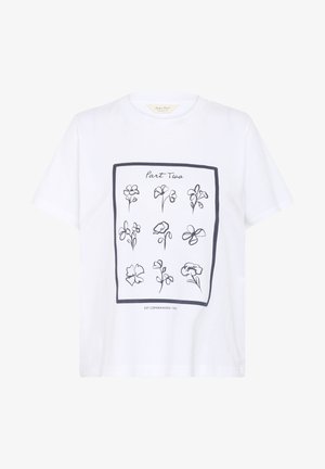 Weißes Baumwoll t-Shirt mit einem zentralen Blumenmuster in schwarzen Konturen, umrahmt von einem rechteckigen Rahmen, mit dem Text „Part Two“ oben und „EST. KOPENHAGEN 1984“ unten.