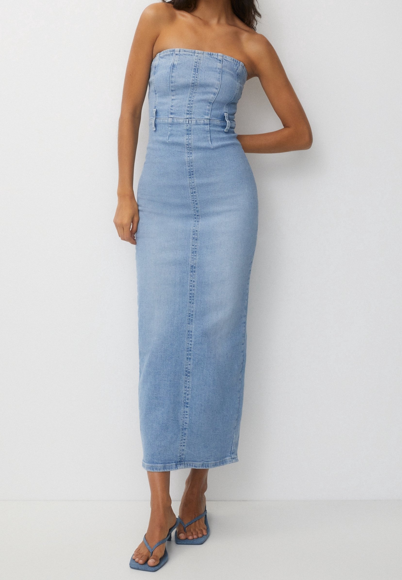 pull&bear denim dress - light-blue denim/light blue denim Bear robe Women's Black Long Coat Black/Gold Don’t miss out! Atria Signature Colors:Canary