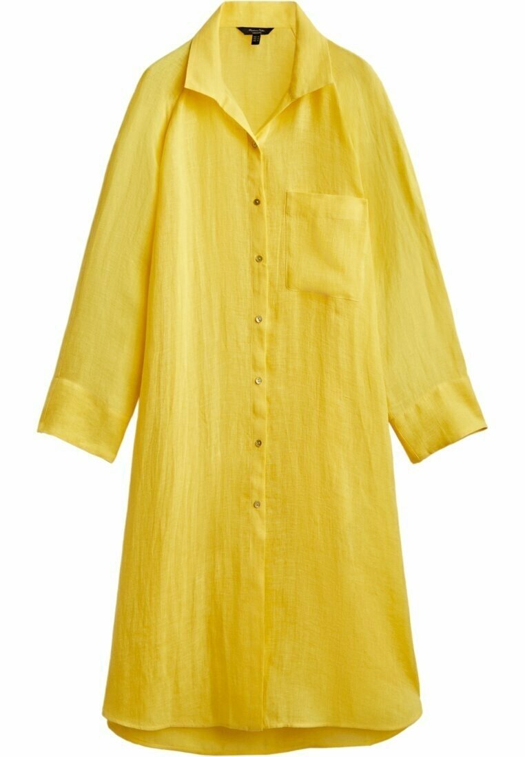 Robe chemise jaune en lin avec col, manches longues, poche poitrine et boutons sur le devant. Présente une coupe décontractée et un tissu texturé.