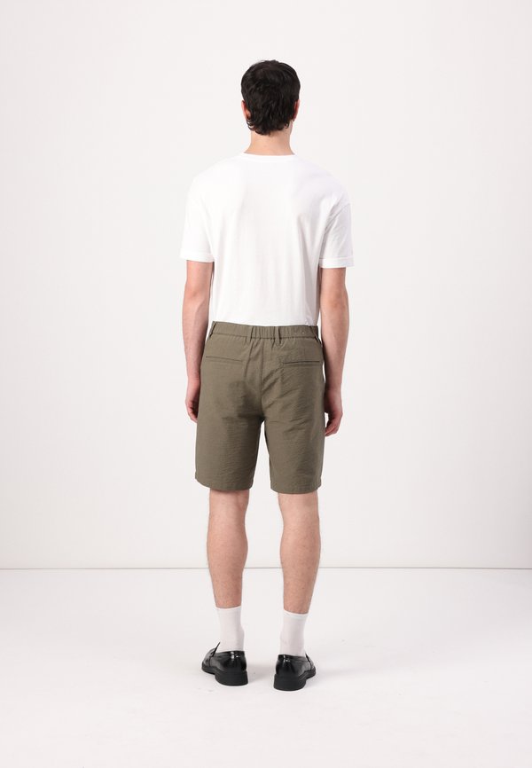 SLHREGULAR KARL SEERSUCKER - Shorts - khaki2
