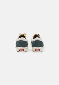 Vans OLD SKOOL UNISEX - Sneakers low - darkest spruce