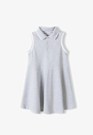 Szara sukienka bez rękawów z mieszanki bawełny, z kołnierzykiem polo, trzema guzikami i rozkloszowanym dołem z białymi akcentami. Małe logo serduszka na klatce piersiowej.