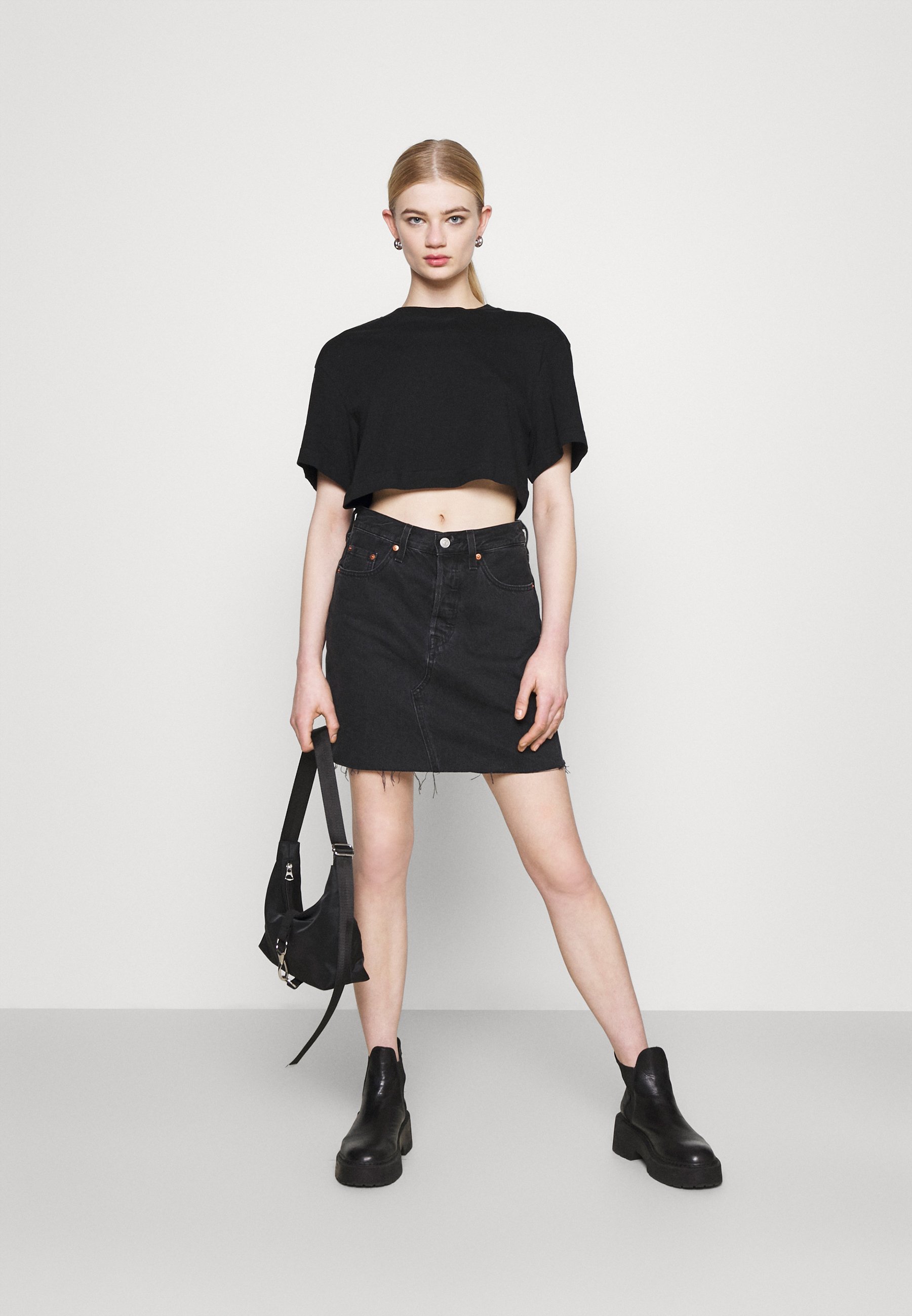 Women CROP VOLUME - Basic T-shirt Women CROP VOLUME - Basic T-shirt