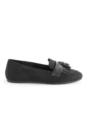 FOREVER COMFORTÂ® CLEATED TASSEL LOAFERS - Belebújós cipők - black
