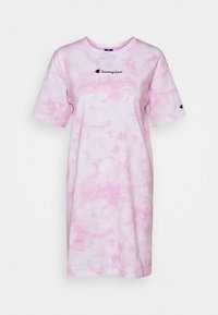 Różowa sukienka t-shirt w tie-dye wykonana z bawełny. Posiada krótkie rękawy, okrągły dekolt oraz małe haftowane logo na piersi.